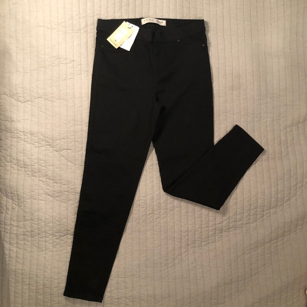 Black High Waisted Jegging (NEW)
